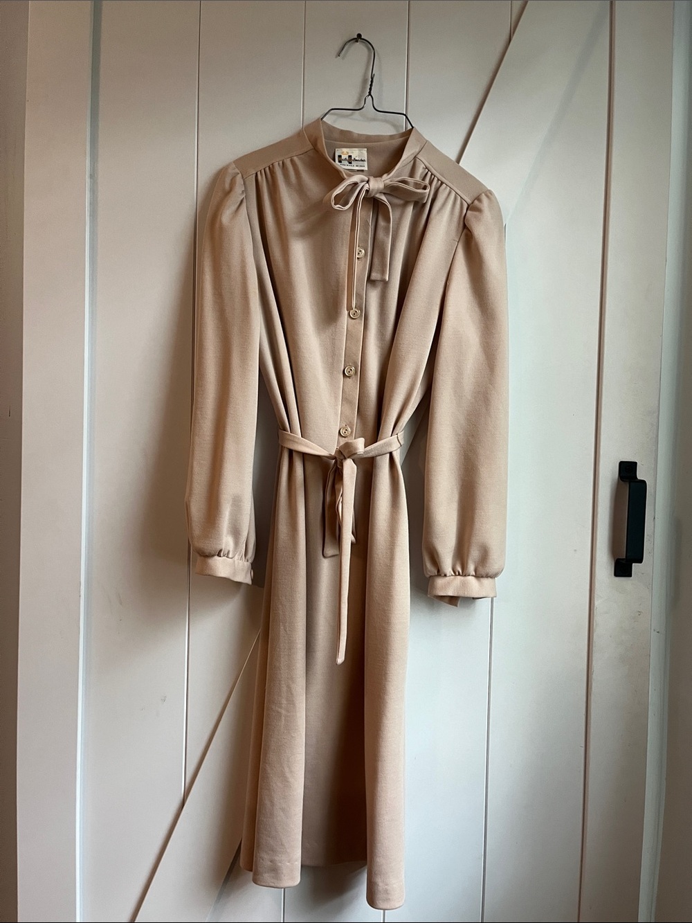 Vintage Beige Long Sleeve Bow Tie Midi Dress